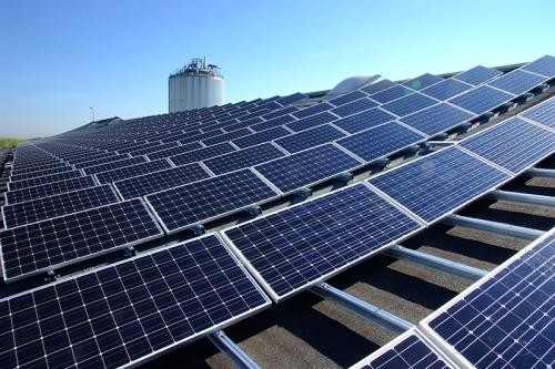 Dach-PV-Anlage auf der Vergärungsanlage Leonberg