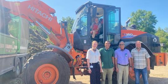 07 Delegationsbesuch, Besichtigung Häckselplatz, Juli 2023