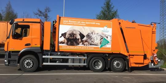 1. Sperrmüllfahrzeug mit Hybridpresse