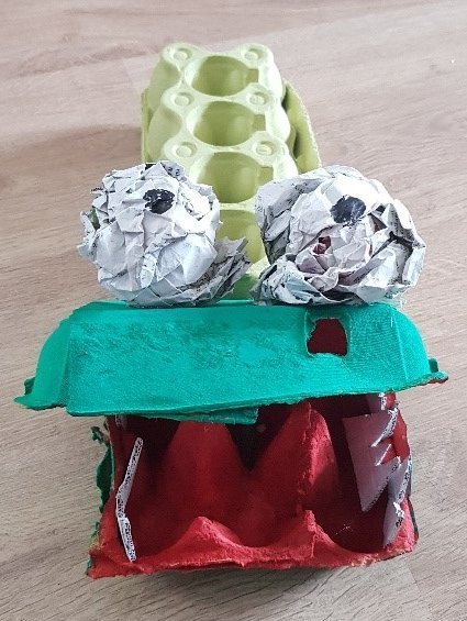 gebasteltes Krokodil aus Eierkartons